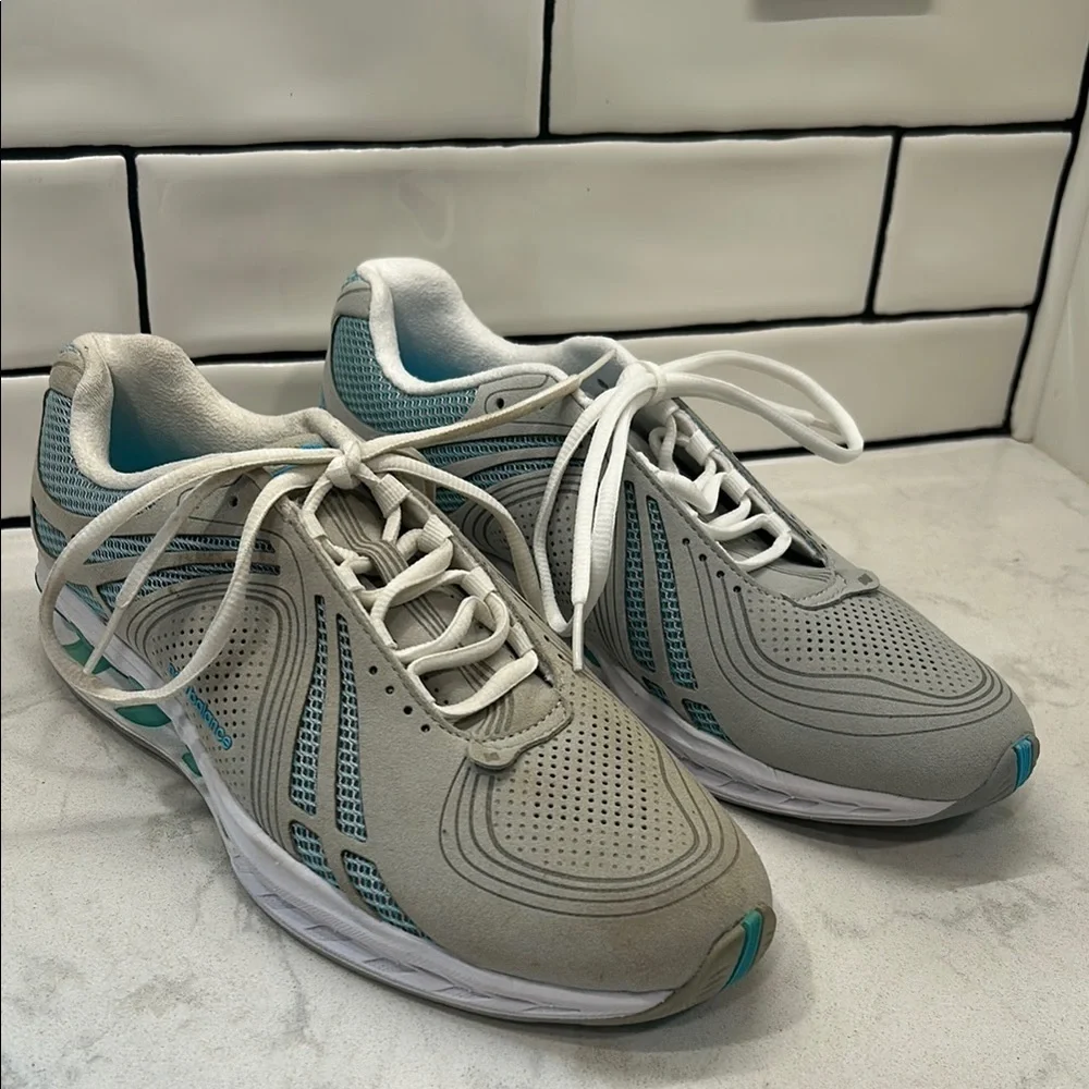 New Balance Wellness Toning Athletic Shoes‎ Size 10
